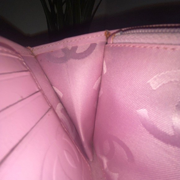 Vintage Chanel Wallet - Picture 4 of 13